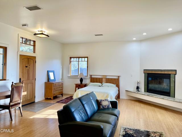 Building Photo - 651 S La Luna Ave