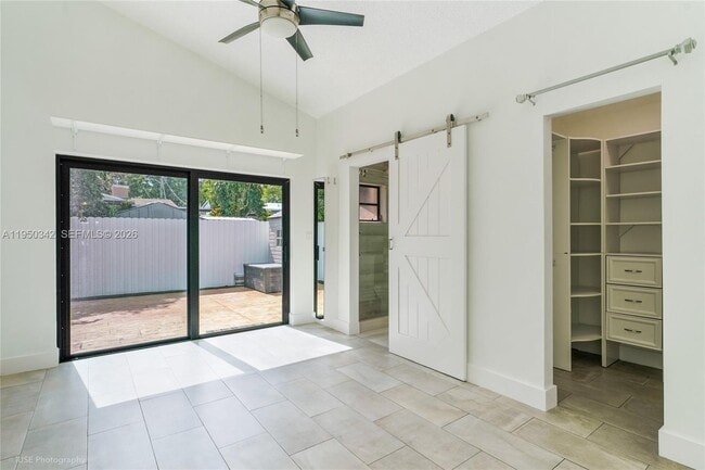 Building Photo - 1634 SW 19th Ter