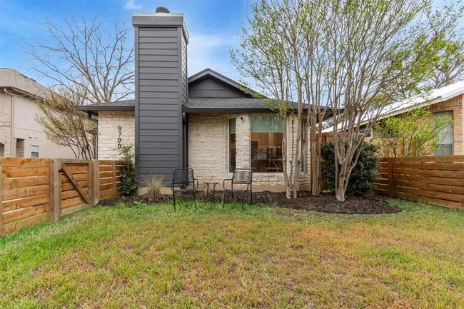 Building Photo - 9700 Sugar Hill Dr