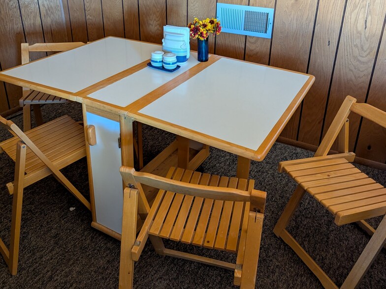 Dining table and chairs - 26180 Whispering Oak Ln