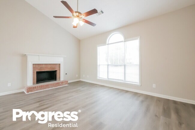 Building Photo - 10766 Barberry Dr