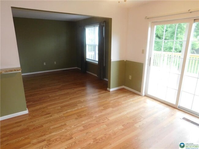 Building Photo - 12 Freedom Terrace