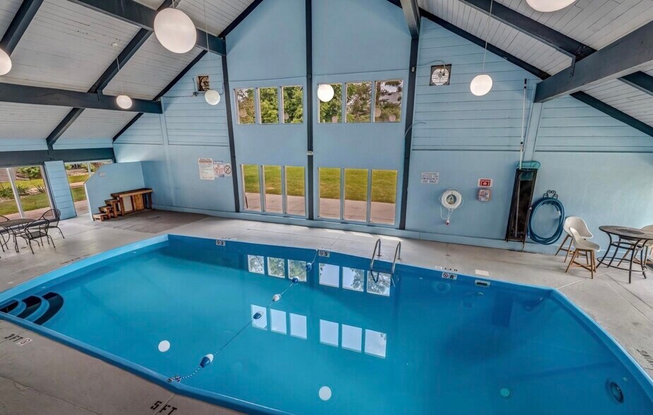 Building Photo - 3349 S Monaco Street Pky