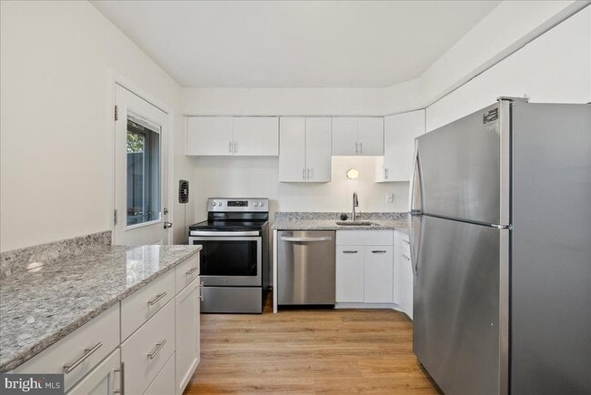 Building Photo - 4411 Harrison St NW