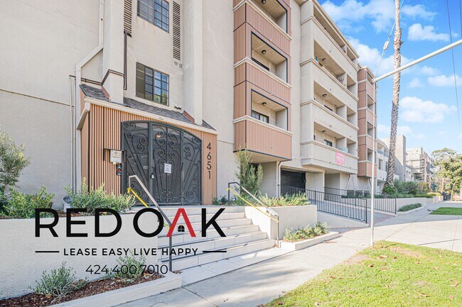 Building Photo - 4651 Cahuenga Blvd