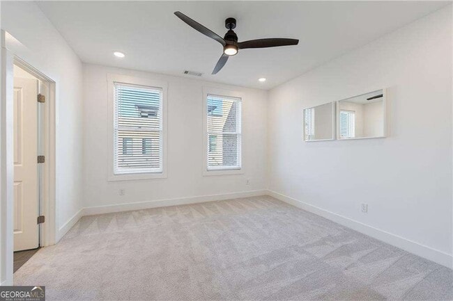 Building Photo - 1032 Robert Smalls Wy