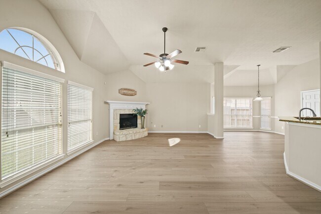 Building Photo - 1915 Stable Stone Ln