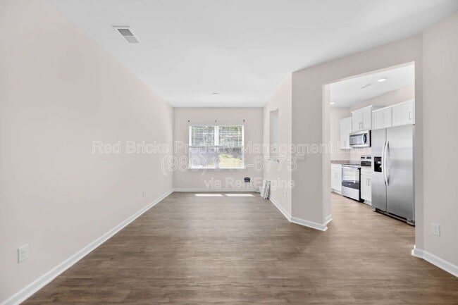 Building Photo - 8113 Murray Br Dr