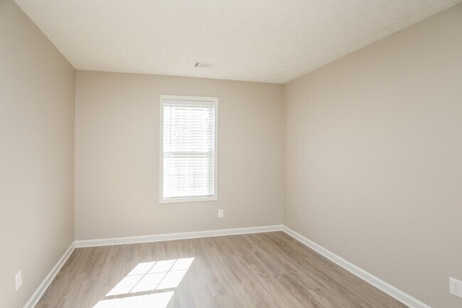 Building Photo - 3391 Lochness Ln