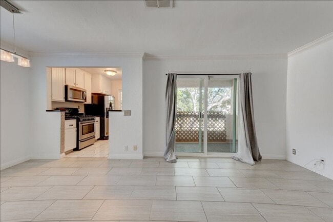 Building Photo - 10878 Aderman Ave