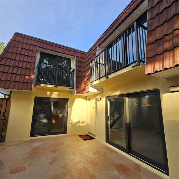 Building Photo - 9919 NW 6th Ct