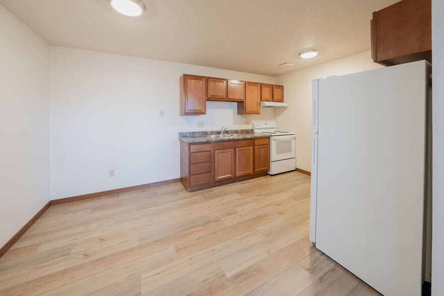 Building Photo - 3505 S West Ave