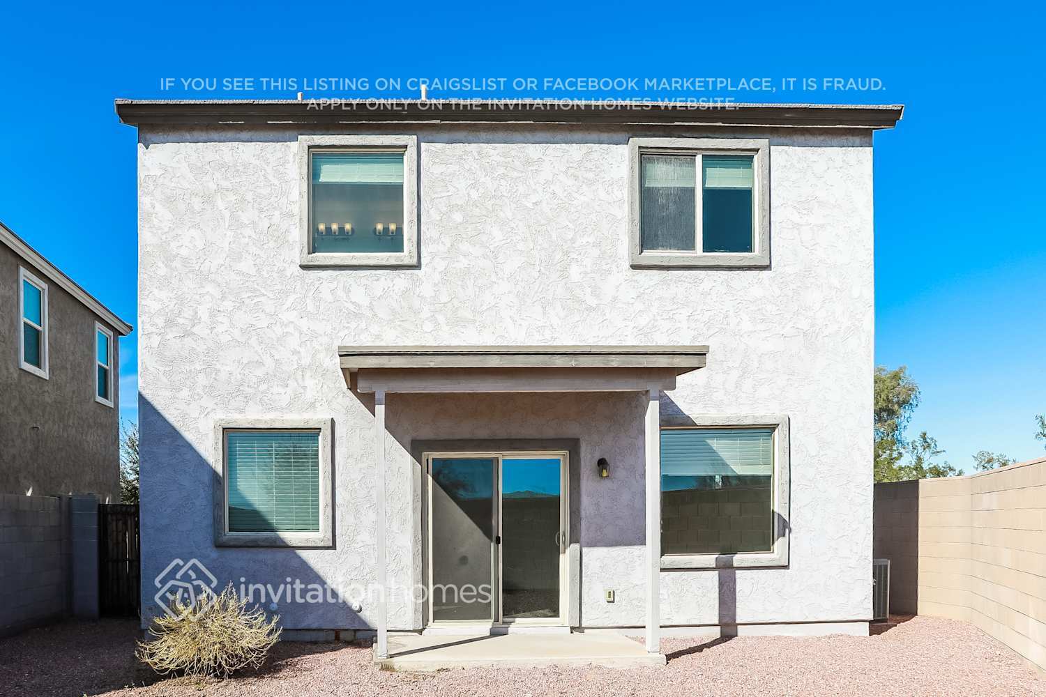 Building Photo - 1323 E Palomino Way