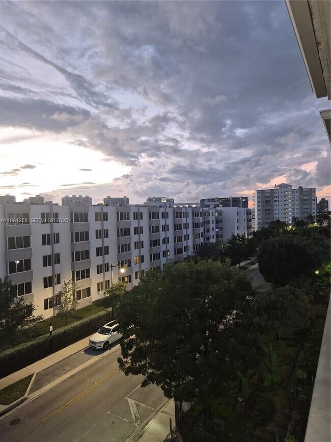 Building Photo - 201 180th Dr