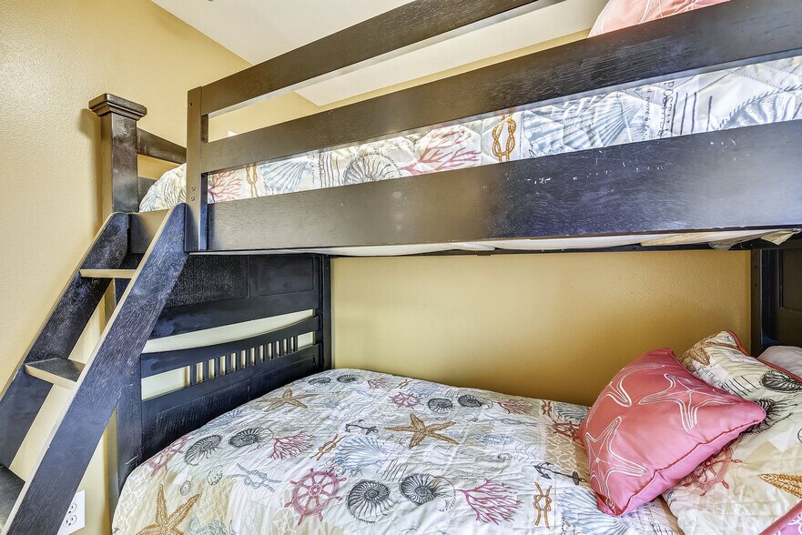 Building Photo - 104 Gulfside Ct