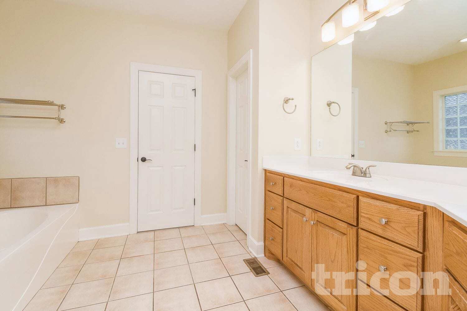 Building Photo - 3010 Bonaventure Ct