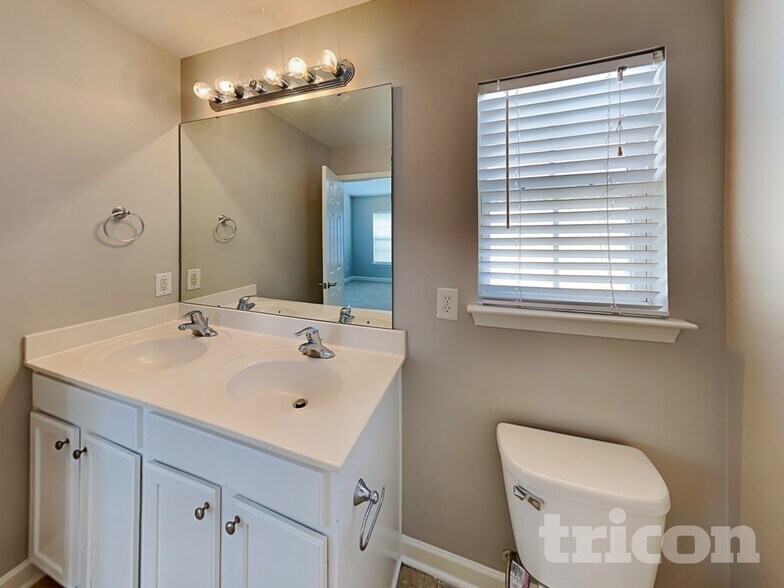 Building Photo - 7633 Lady Liberty Ln