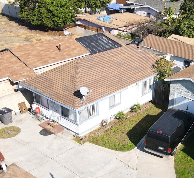 One bedroom house w/ Bonus Room - 20826 Main St