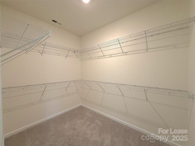 Building Photo - 14929 Baldridge Dr