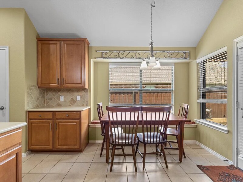 Building Photo - 12334 Blue Ridge Dr