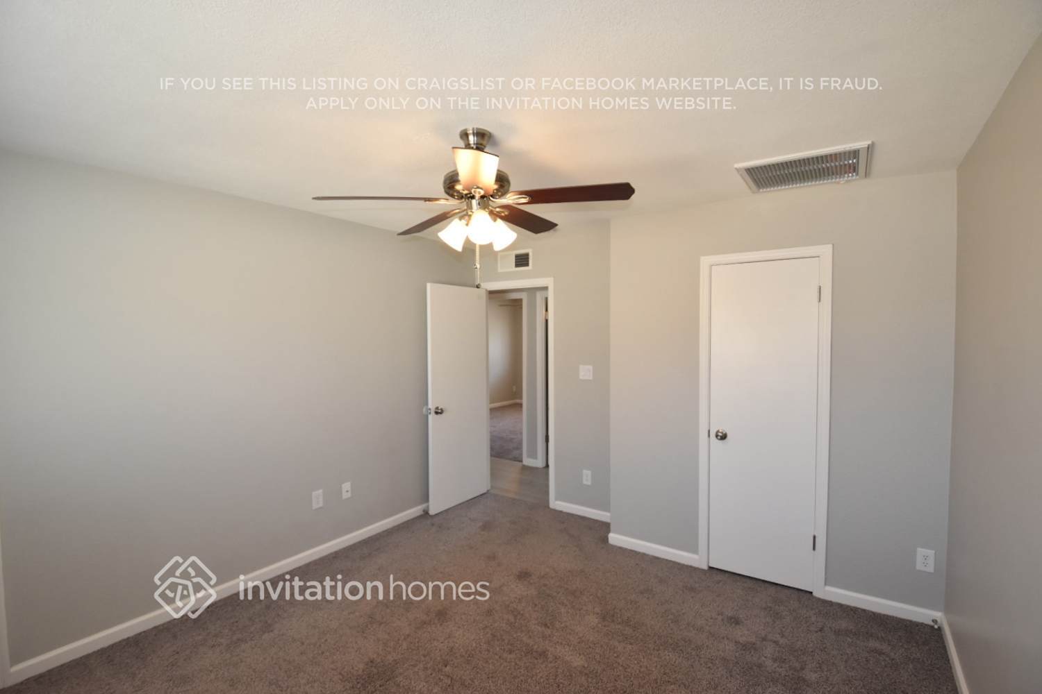 Building Photo - 2520 E Manhatton Dr