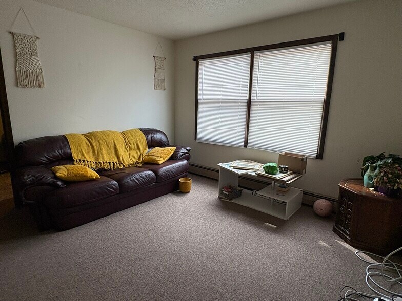 Building Photo - 507 N Linn St