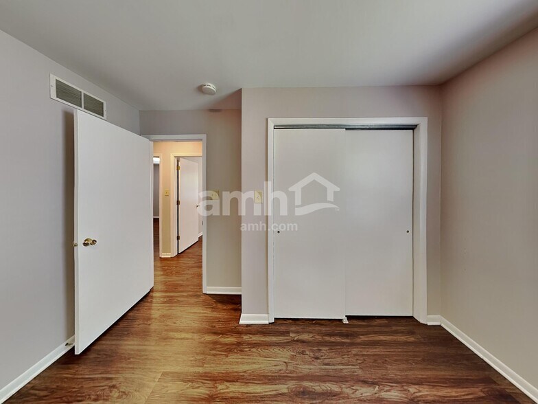 Building Photo - 6605 Goldhaber Ln