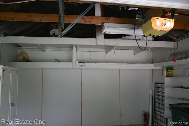 Building Photo - 3268 Troy Ave