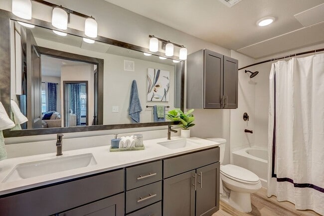 Building Photo - Bright, Spacious, and Move-In Ready