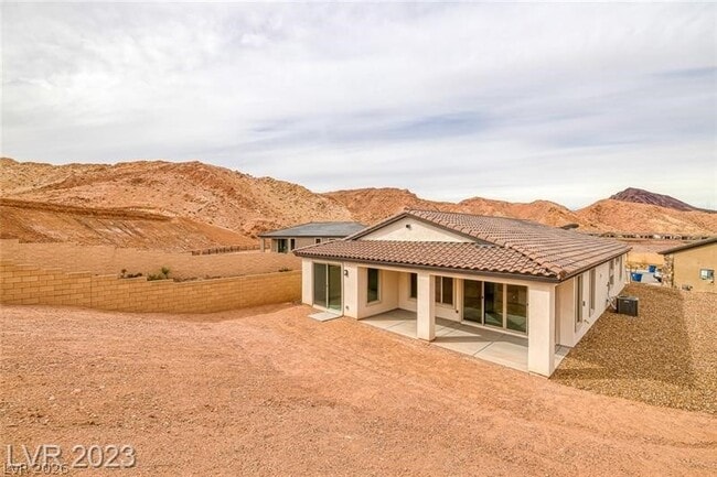 Building Photo - 10 Sun Lily Ln