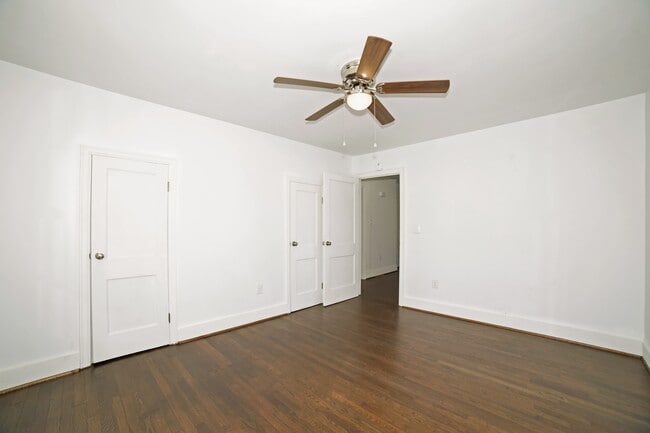 Building Photo - 305 Hickory Ave SW