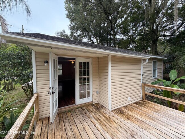 Building Photo - 4815 Headley Terrace