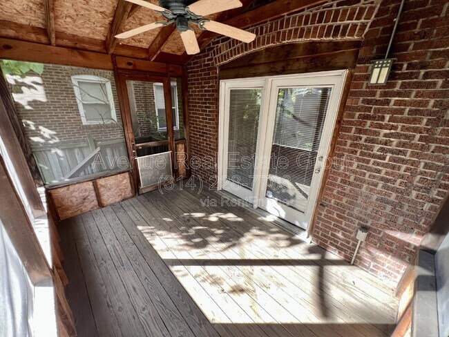 Building Photo - 6048 Washington Blvd