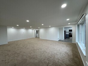 Building Photo - HUGE Three Bedroom with Garage!