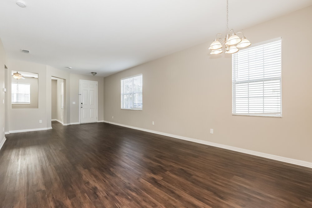 Building Photo - 425 Chimney Rock Dr