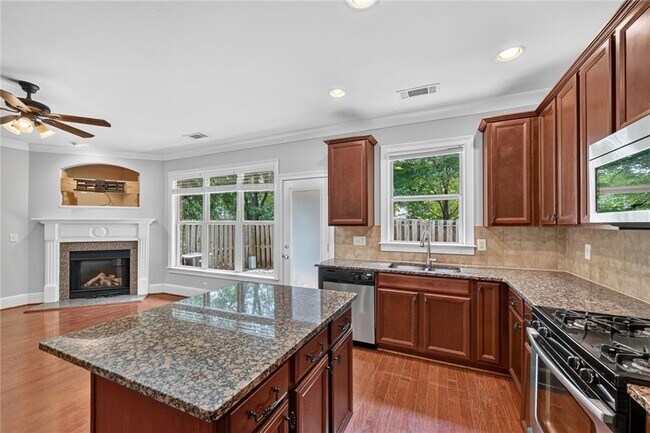 Building Photo - 3526 Pecos Ln