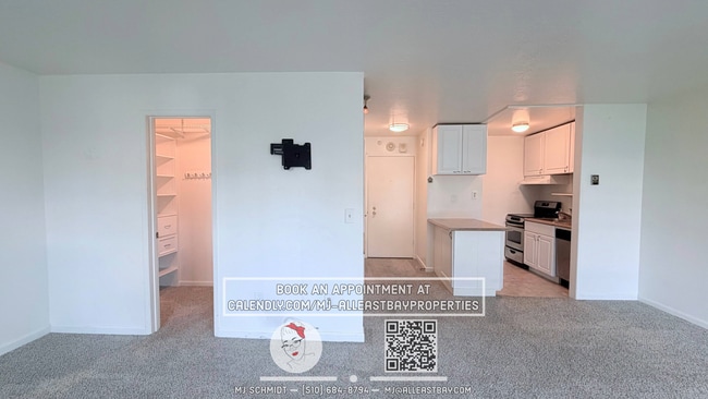 Building Photo - Bright studio with tons of amenities at resort-like Watergate in Emeryville!
