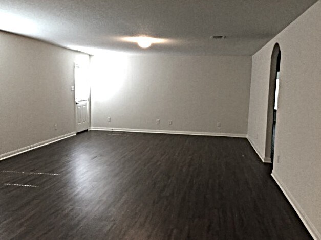 Building Photo - 7543 Bowdre