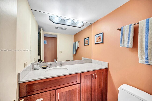 Building Photo - 11 Island Ave