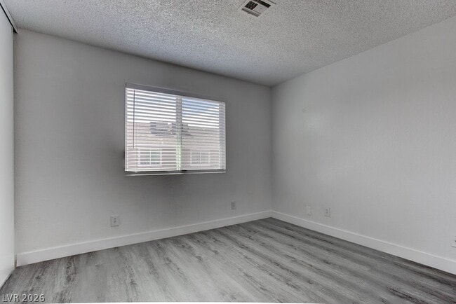 Building Photo - 921 Snug Harbor St