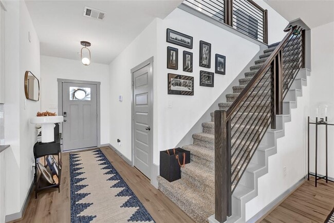 Building Photo - 13914 Frio Dr