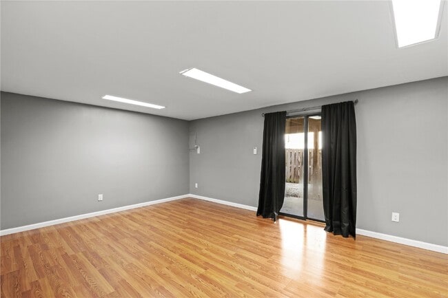 Building Photo - 1707 Thorny Briar Dr