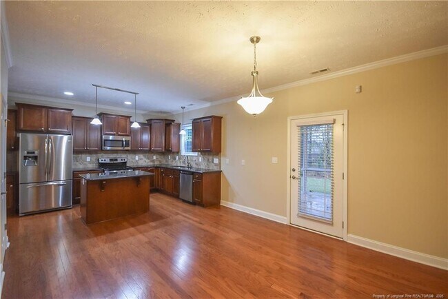 Building Photo - 24 Nassau Ln