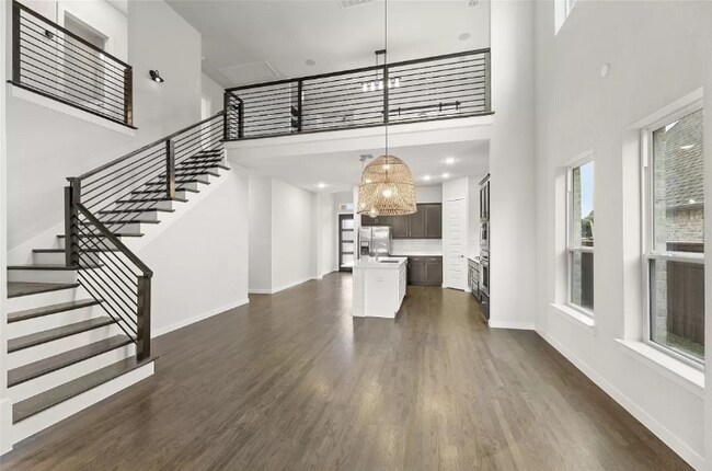 Building Photo - 204 Carmen Oak Ln