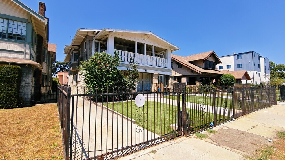 Building Photo - 3021 Van Buren Pl