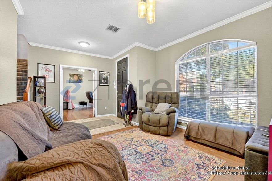 Building Photo - 6501 Amesbury Ln