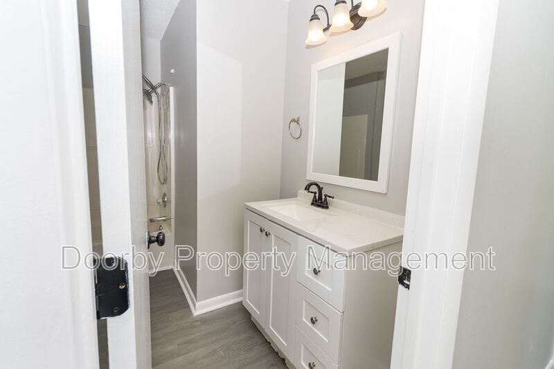 Building Photo - 2983 E Freedom Cir