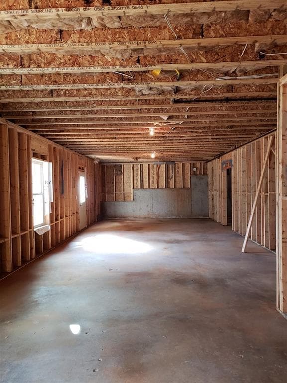 Building Photo - 5655 Mirror Lake Dr