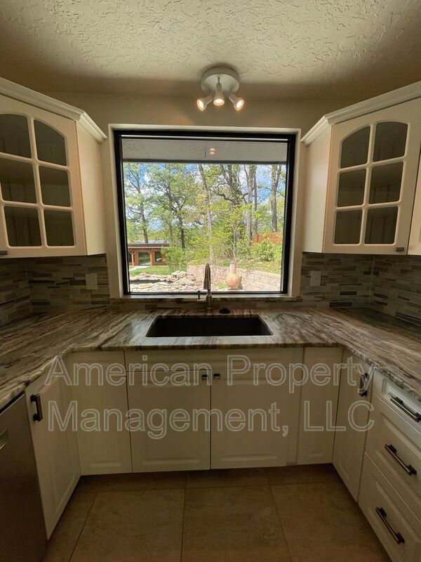 Building Photo - 3711 E 108th St