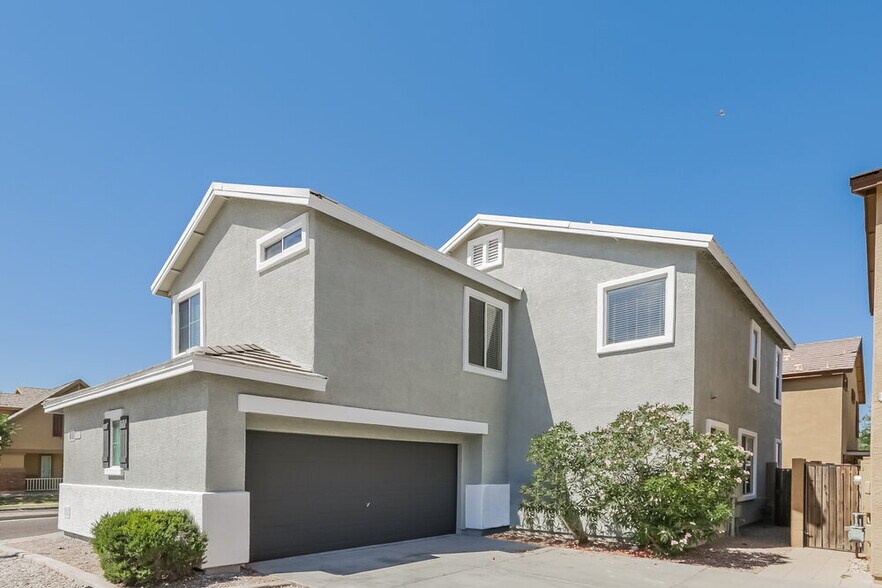 Building Photo - 7218 S 39th Dr